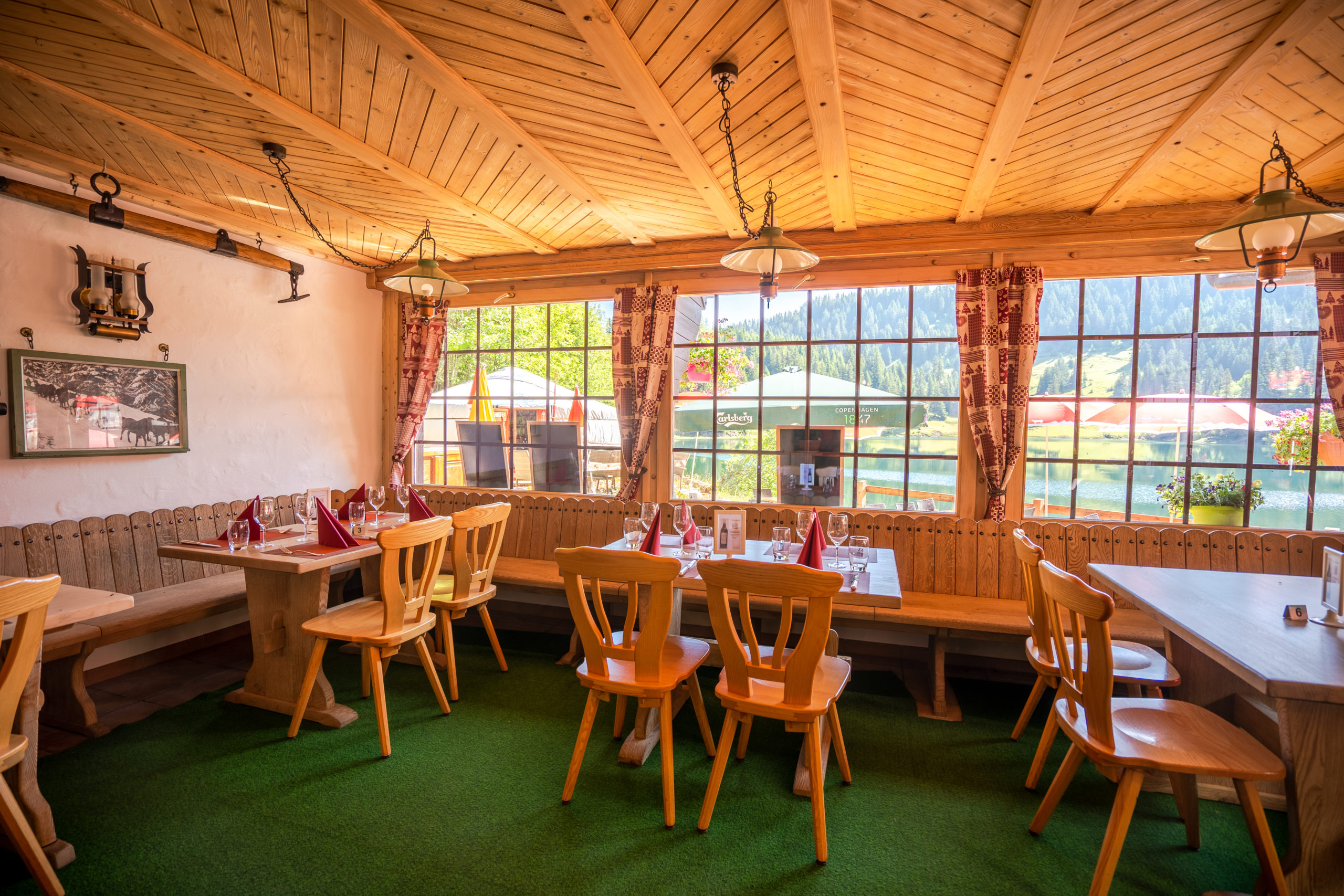 Hôtel Restaurant au lac des Chavonnes