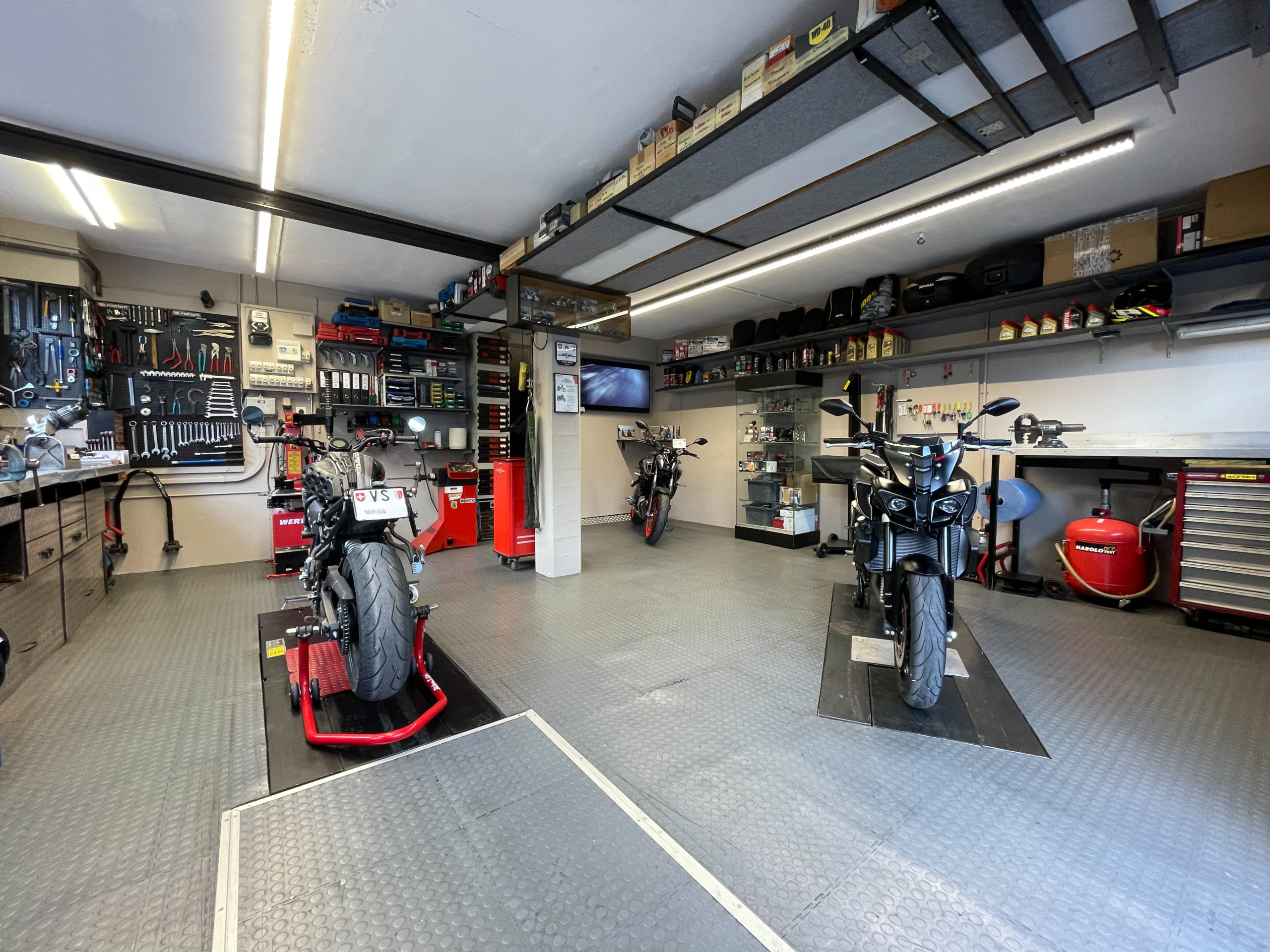 Garage moto à Vollèges