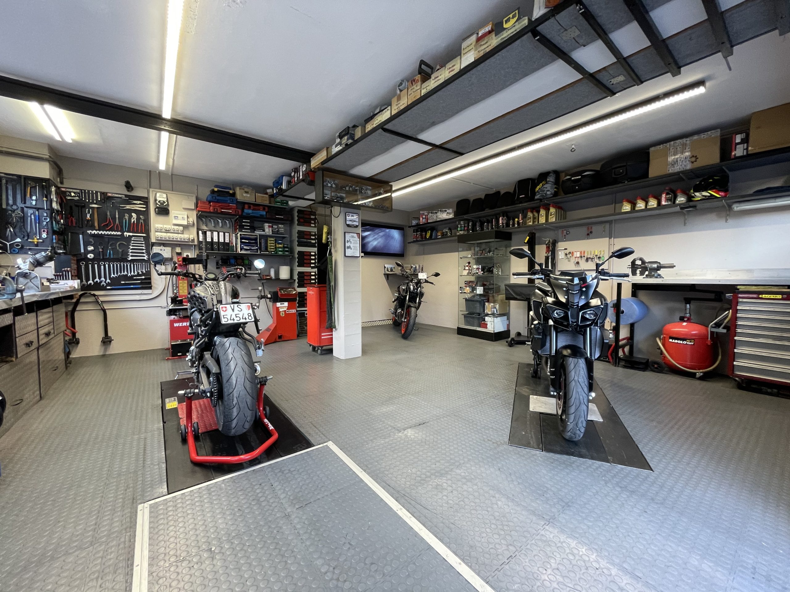 Garage moto à Vollèges
