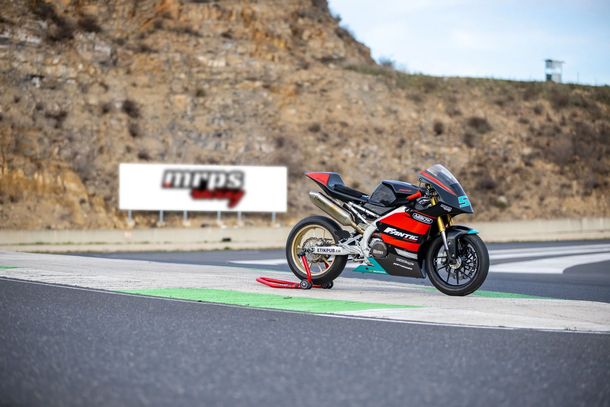 Garage moto à Satigny