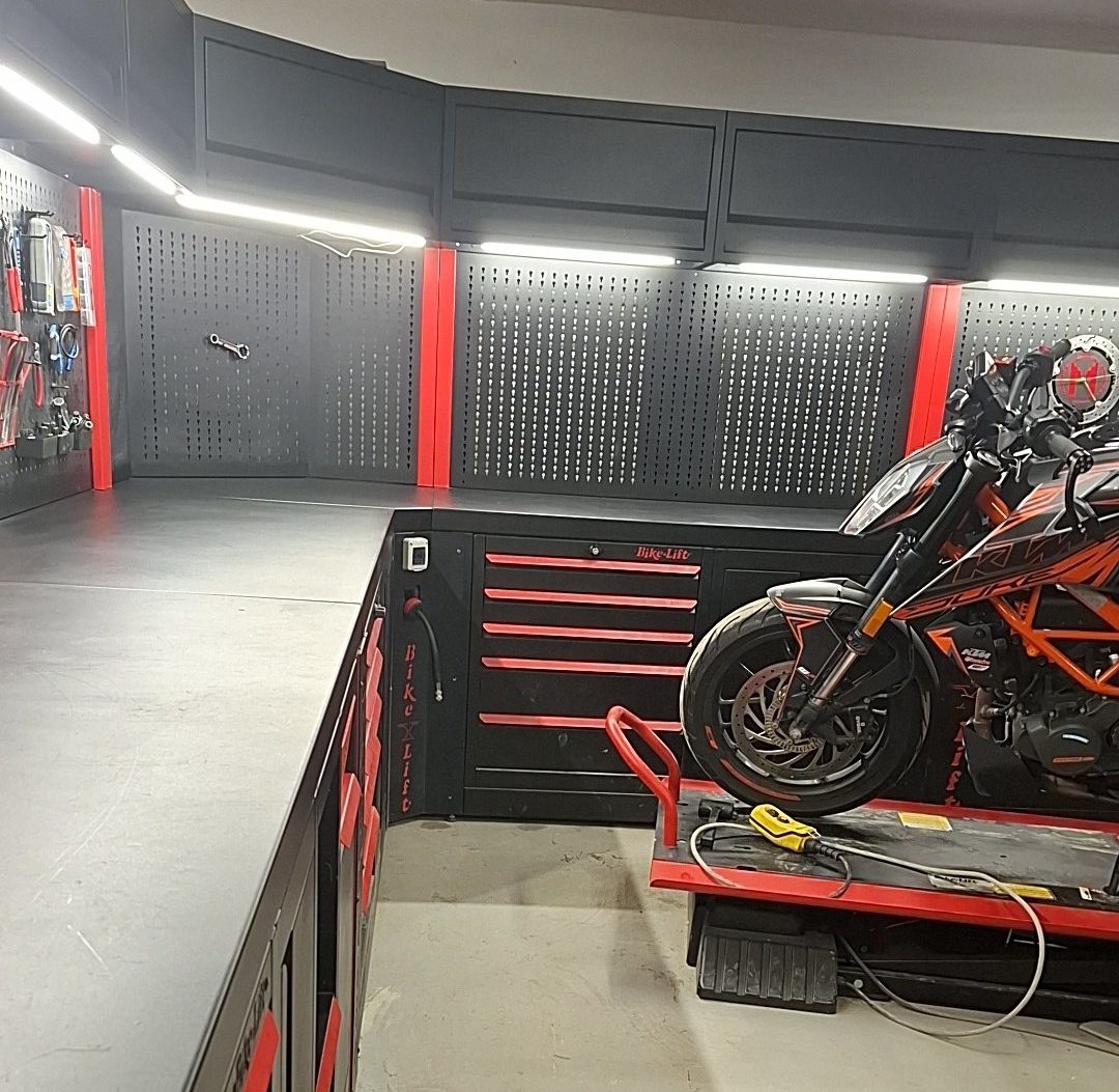 Garage moto à Cournillens